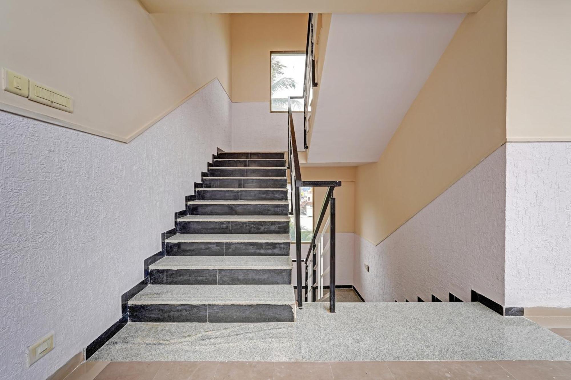 Super Hotel O Indra Suites Мисор Екстериор снимка